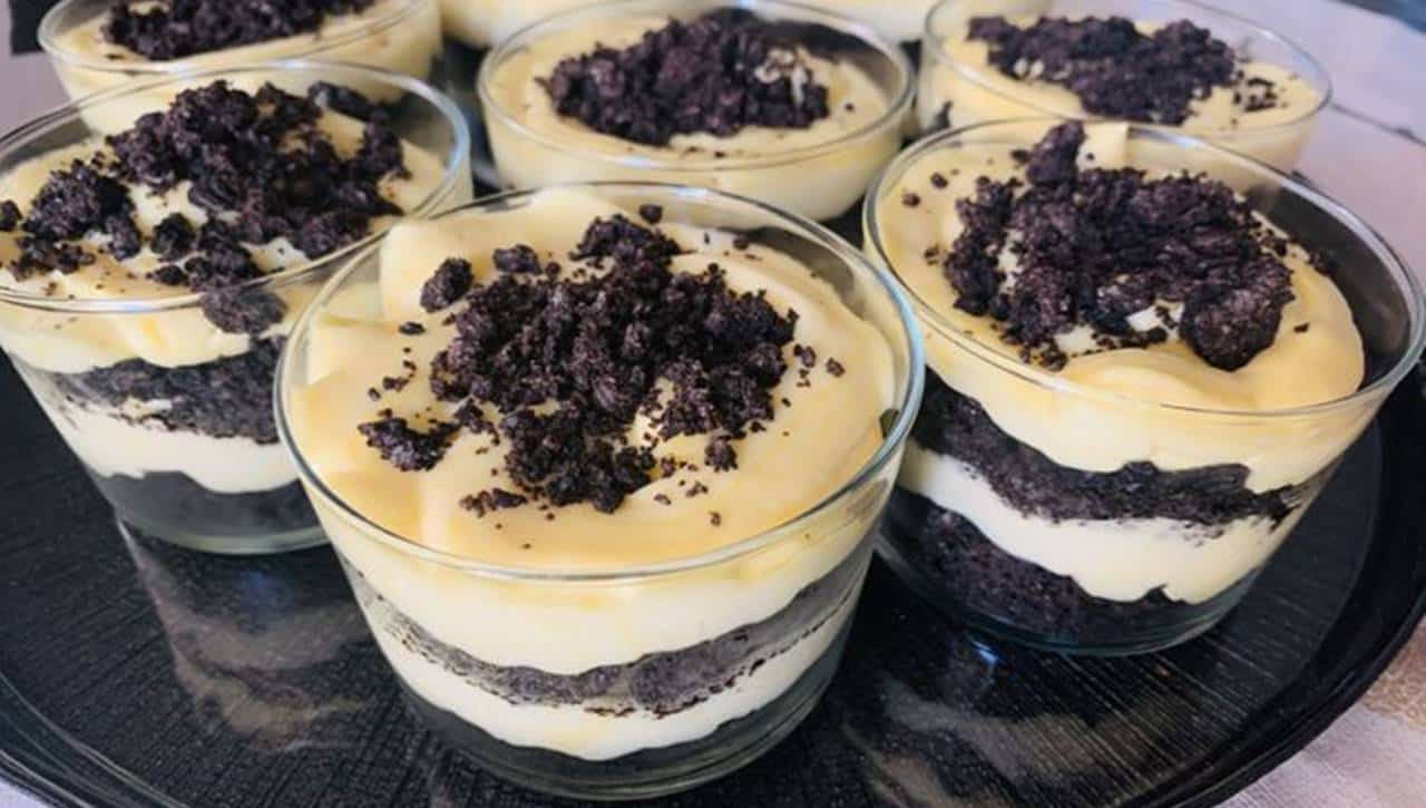 Receita caseira simples e rápida de tiramisú de biscoitos Oreo