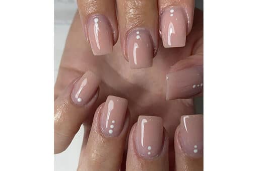 Modelo de unhas quadradas