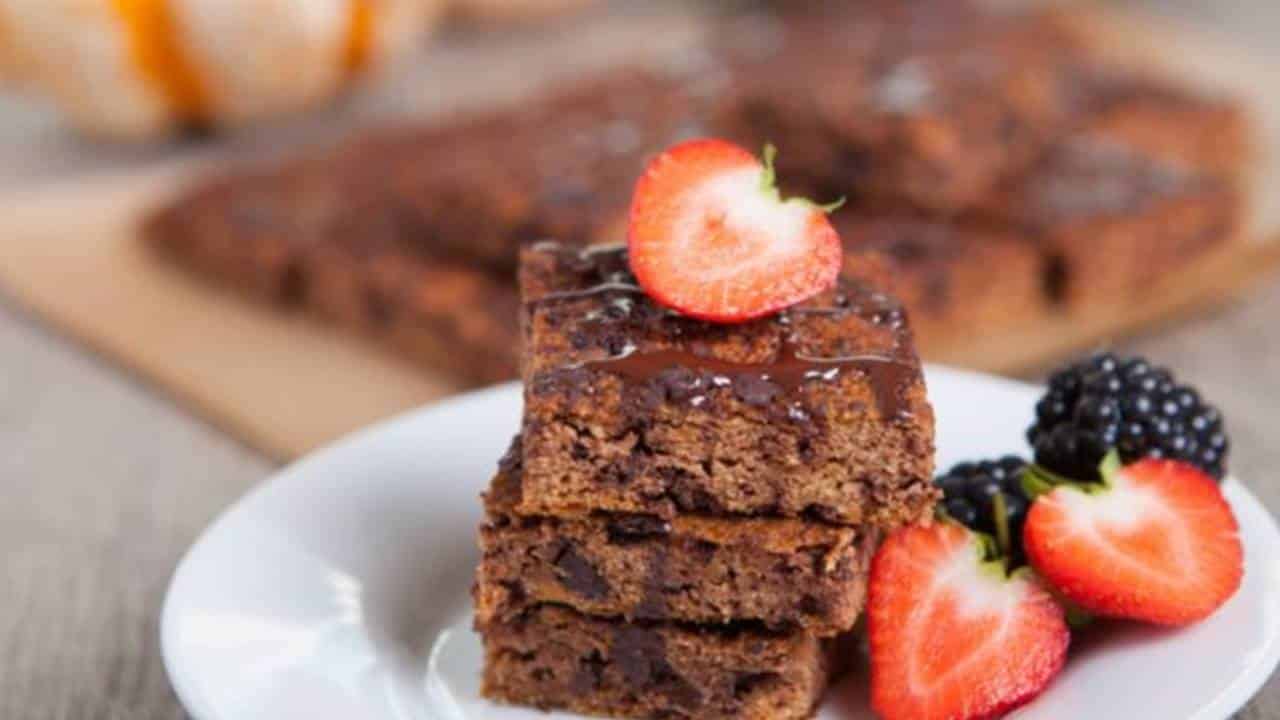 Brownie de morango: a sobremesa que vai te conquistar 