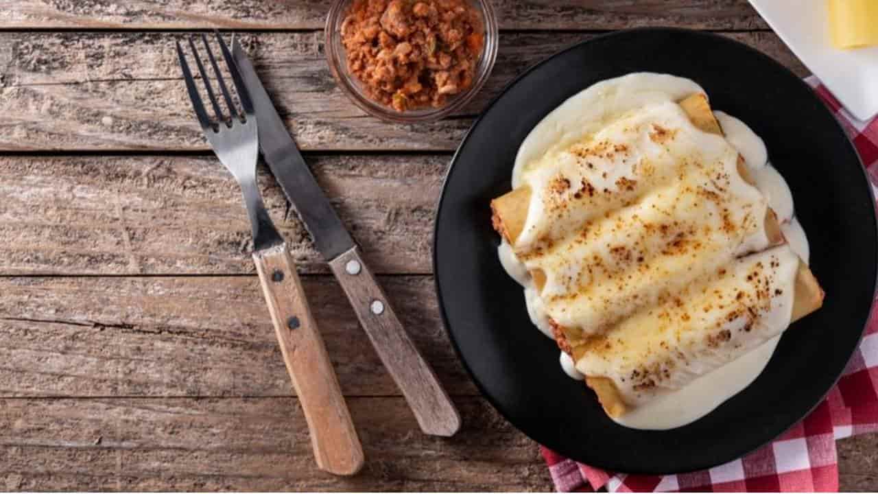 Canelone recheado com legumes e frango