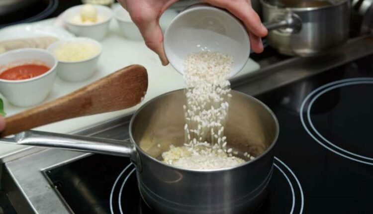 Fácil e muito prático: Os segredos para cozinhar o arroz perfeito