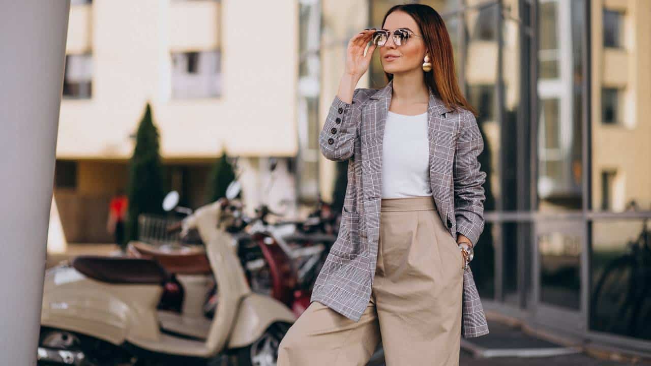 5 LOOKS com blazer xadrez para parecer MAGRA e ELEGANTE no Natal