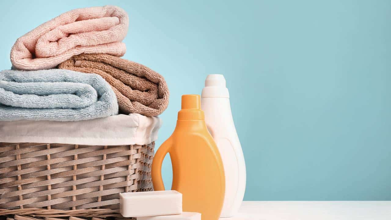 Aprenda a preparar um amaciante caseiro exclusivo para suas toalhas