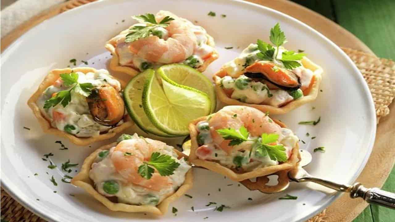 Cestinhas de frutos do mar: uma receita fácil, deliciosa e colorida para sua Ceia