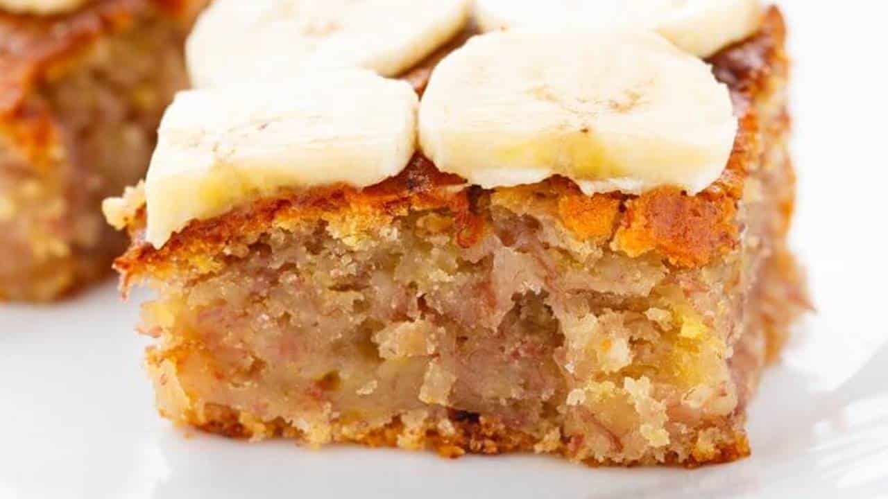 Como preparar um bolo de banana delicioso com pouco dinheiro