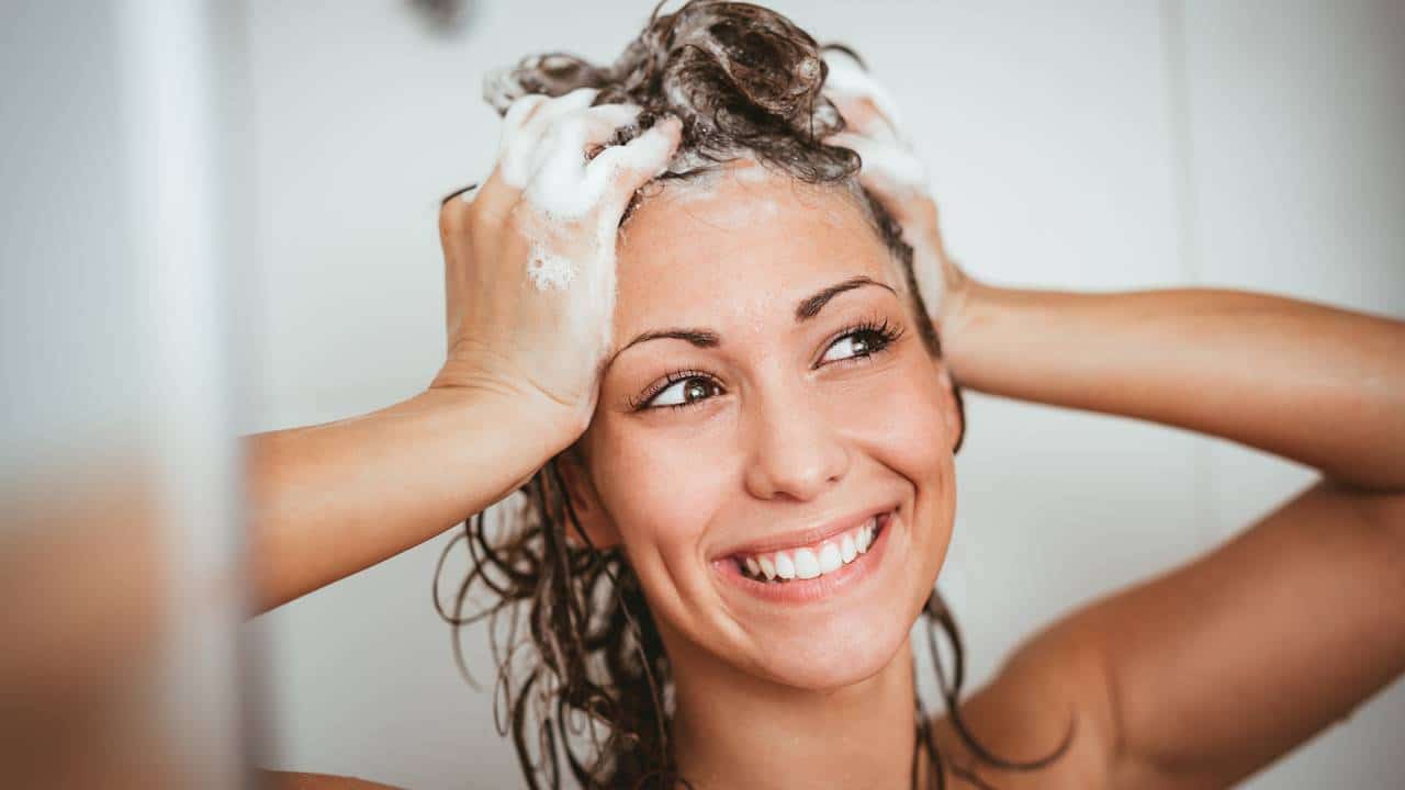 Com que frequência você deve lavar o cabelo? Finalmente a resposta definitiva!