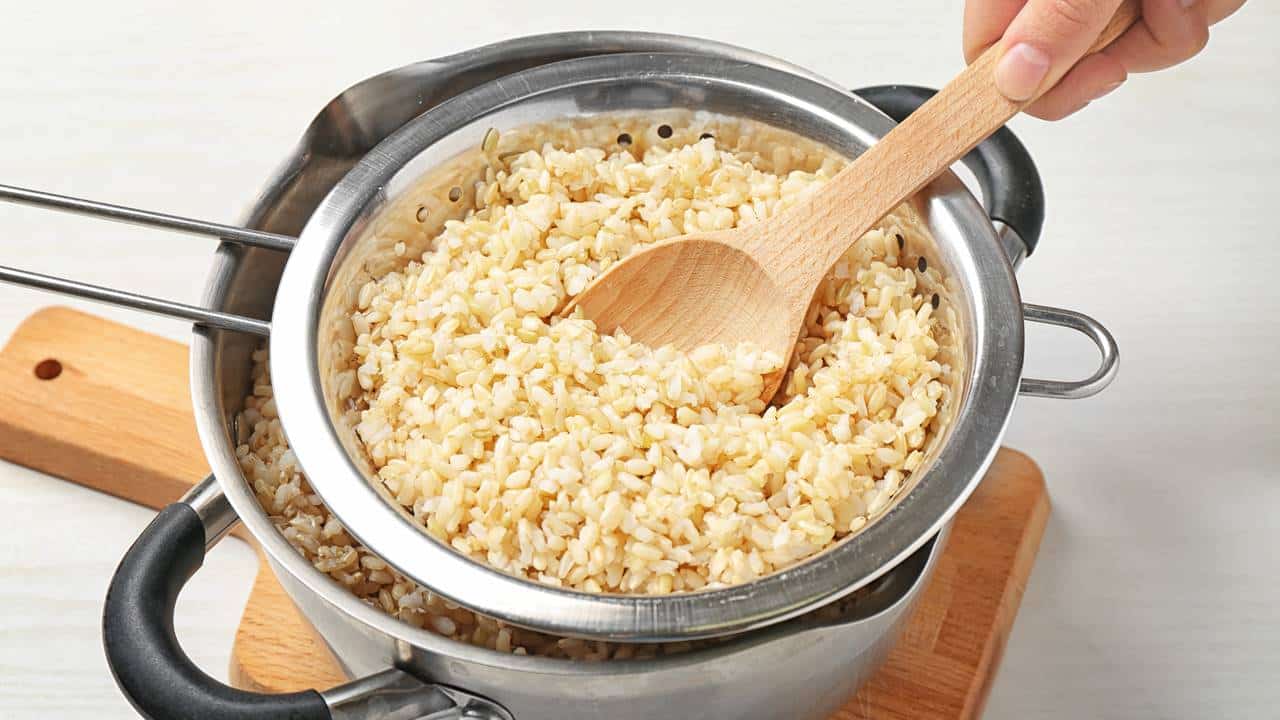 Como fazer arroz integral corretamente e ficar bem delicioso?