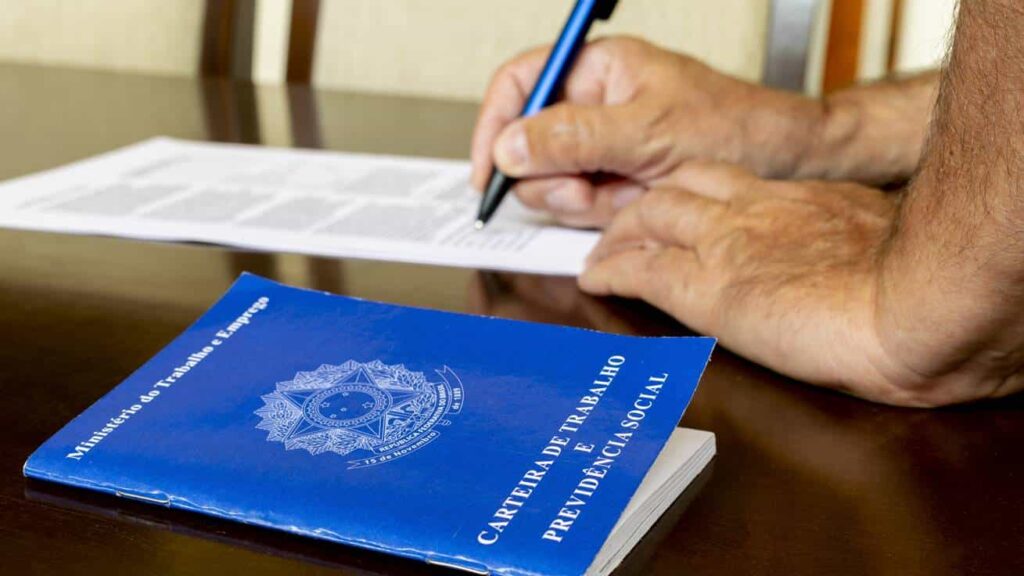 Eletrobras tem novo processo seletivo com mais de 200 vagas de emprego no país