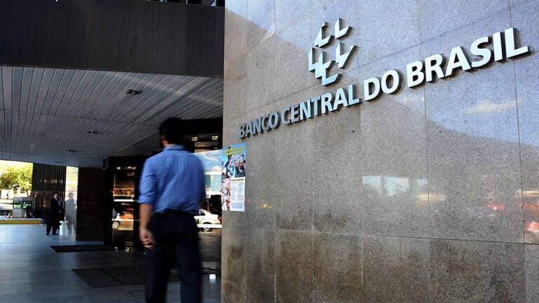 CONFIRMADO: Bancos deixarão de oferecer antiga função por causa do Pix