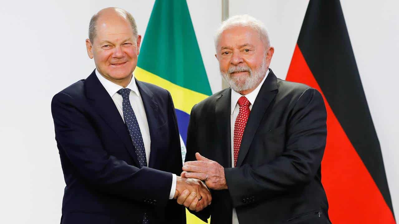 Lula firma compromisso de fechar acordo entre Mercosul e União Europeia até o meio do ano