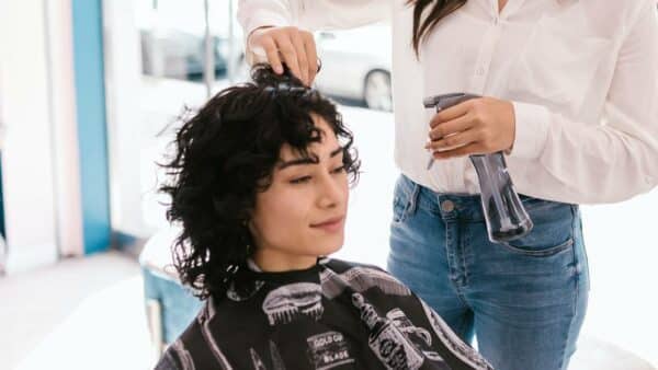 O estilo de CORTE BOB IDEAL para mulheres com mais de 40 anos