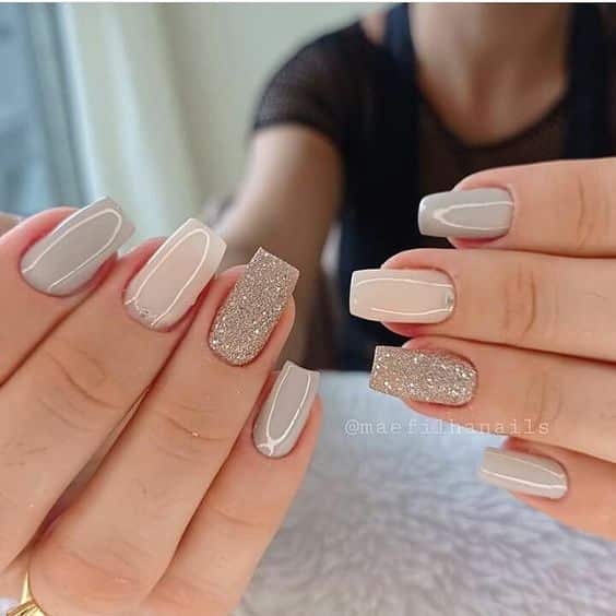 O que são unhas vitrificadas? A nova tendência na manicure de verão