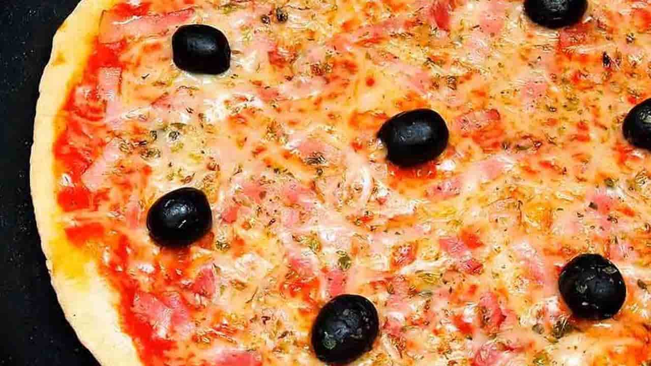 Pizza fácil, deliciosa e crocante feita sem forno