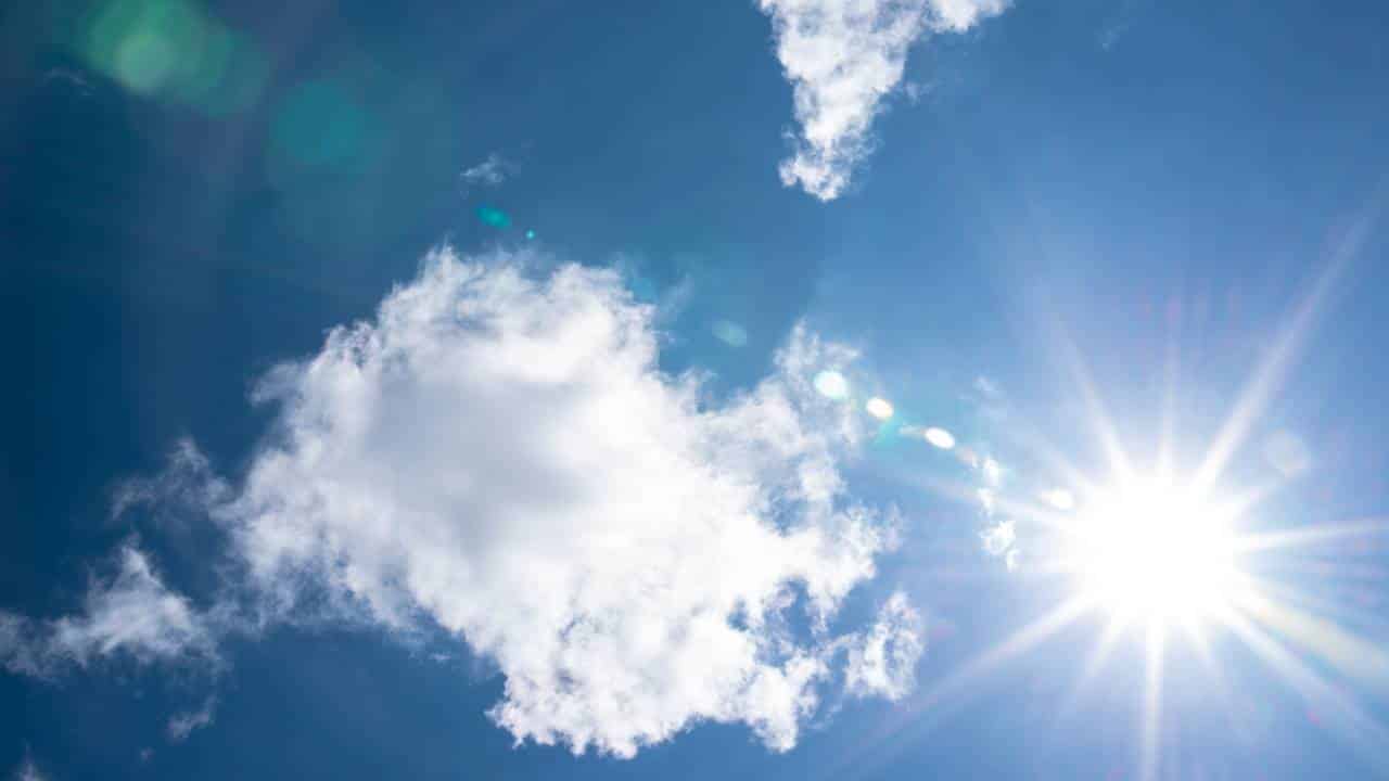 São Paulo tem manhã com sol entre nuvens e temperaturas em elevação