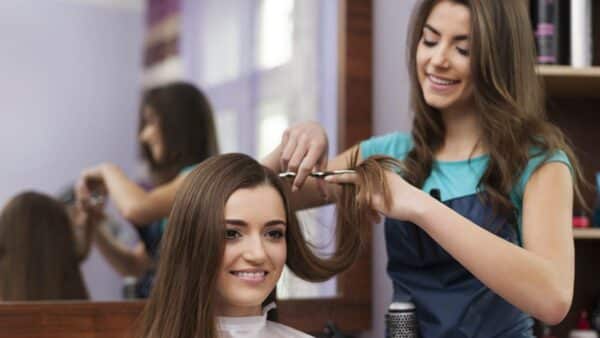 3 cortes de cabelo perfeitos para dar volume se você tem pouco cabelo