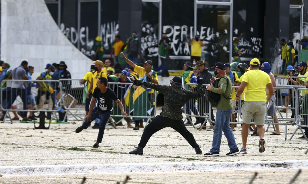 DPU determina instalação de processo coletivo após invasões de Bolsonaristas