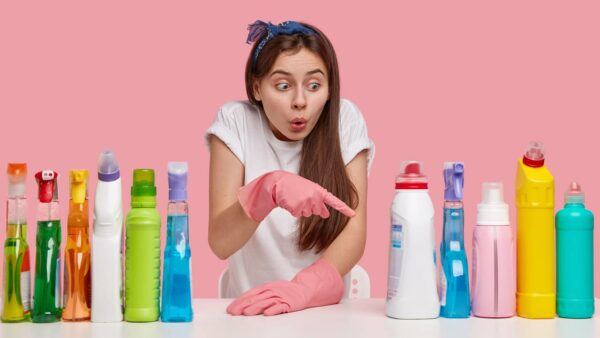 Alerta geral para donas de casa: nunca misture estes produtos de limpeza.