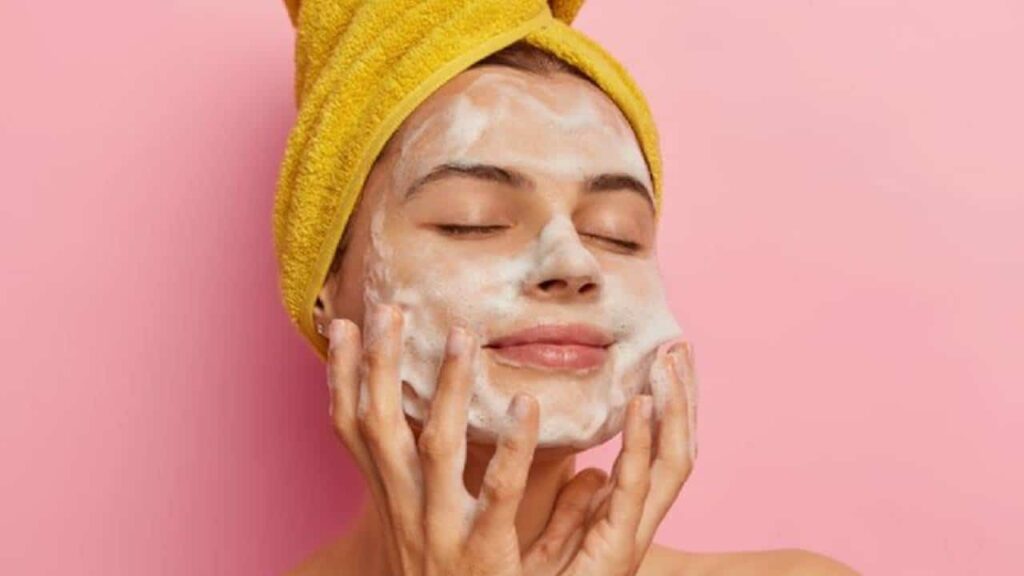 Faça seu sabonete clareador com colágeno natural para REMOVER MANCHAS E RUGAS