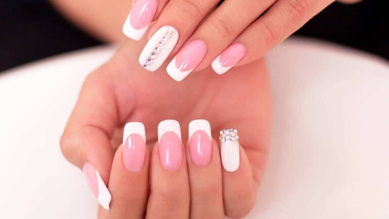 Ranking dos 4 melhores tratamentos caseiros para as unhas crescerem fortes