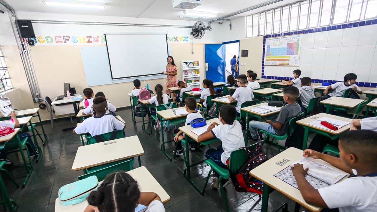 Mais de 1 milhão de estudantes da Rede Municipal voltam às aulas nesta segunda em São Paulo