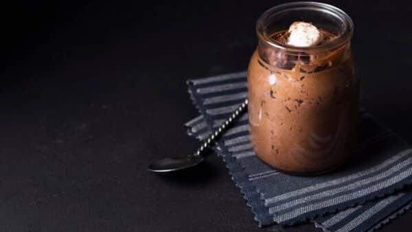 Mousse de chocolate com laranja: a sobremesa que não pode deixar de experimentar