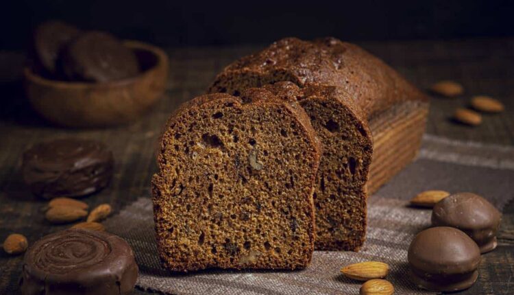 Receita deliciosa e fácil de PÃO DE CHOCOLATE para o café