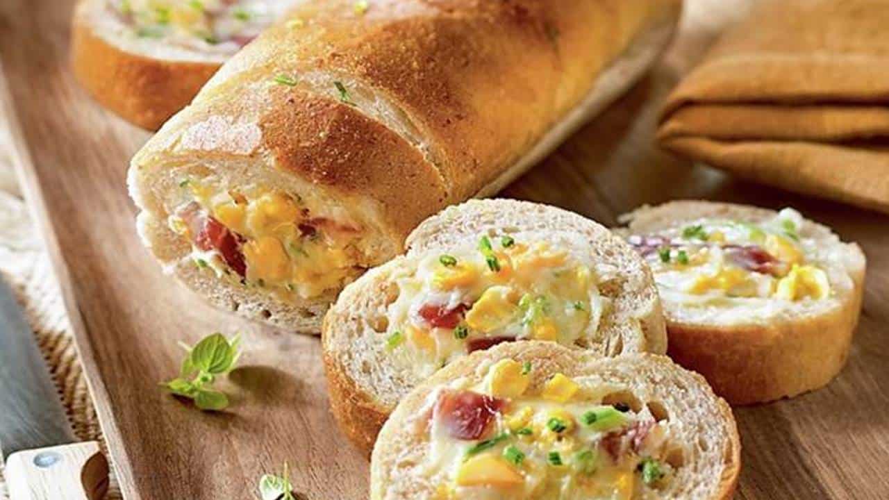 RECEITA BARATA DO DIA: pão recheado com sabor de pizza