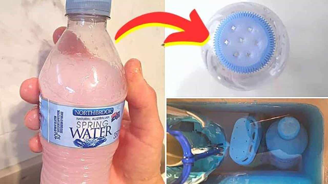 Essa garrafa pet com furinhos vai resolver um grande problema no seu vaso sanitário