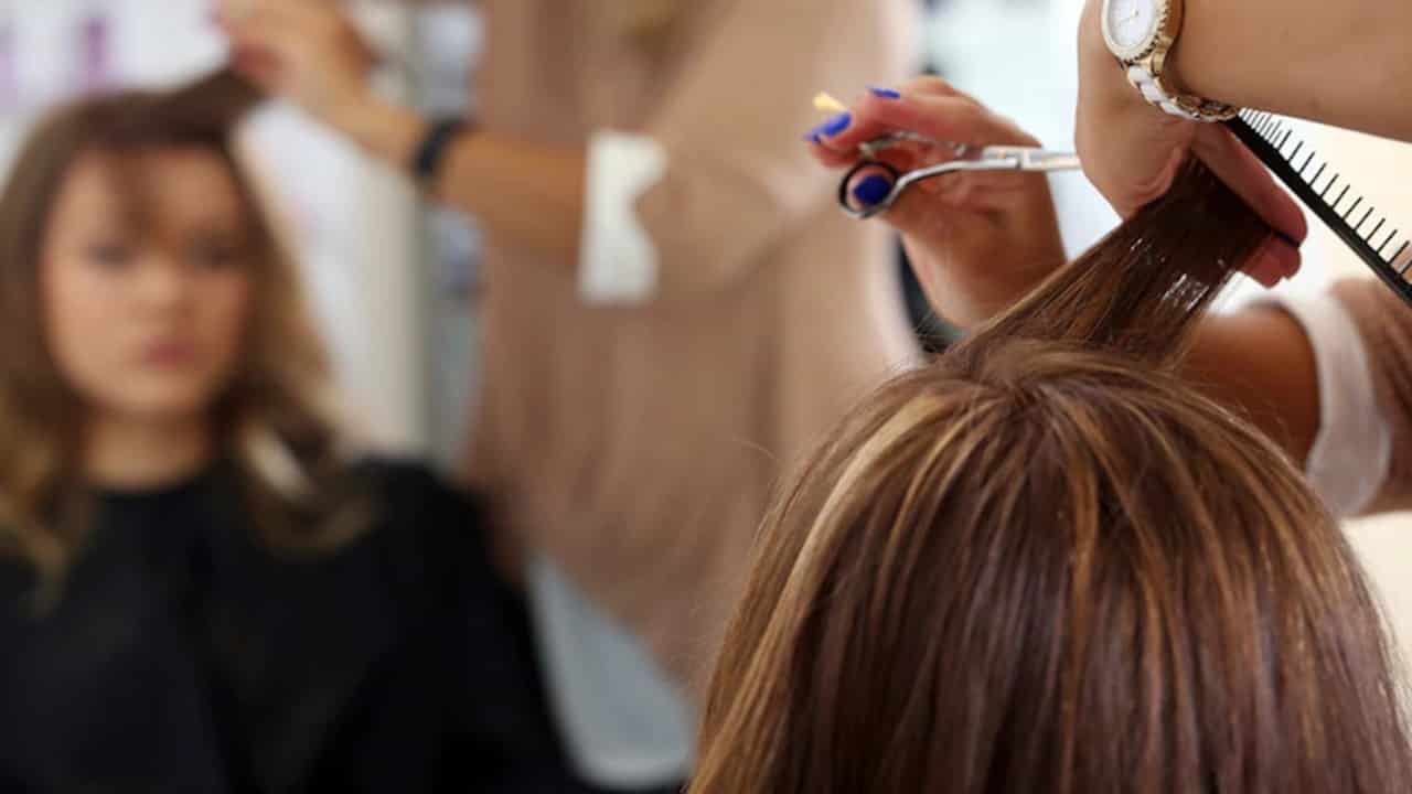 5 cortes de cabelo que fazem seu rosto parecer mais fino