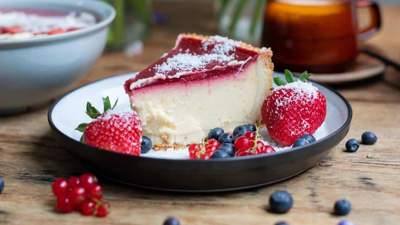 Aprenda a fazer um cheesecake fácil e delicioso