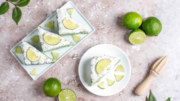  Como fazer um delicioso bolo de iogurte de limão caseiro
