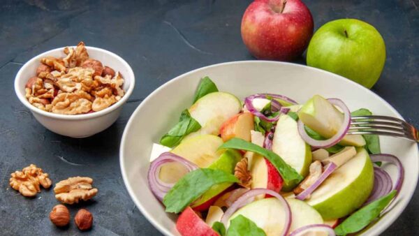 Experimentei uma deliciosa salada de maçã e tornou minha preferida