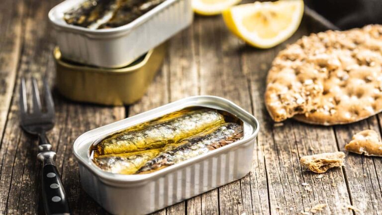 Por que você não deve jogar fora o óleo da Sardinha em Lata?