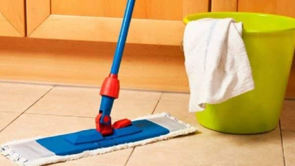 Aprenda o SEGREDO para limpar o piso e não deixá-lo opaco