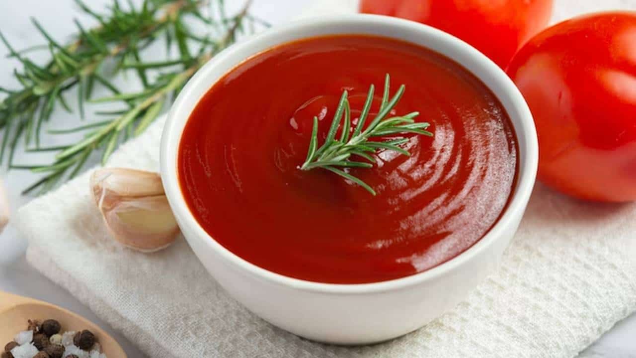 Prepare um molho de tomate diferenciado e delicioso