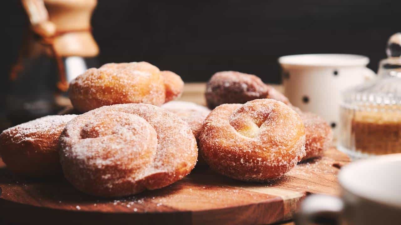 Como fazer donuts caseiros PERFEITOS E FÁCEIS