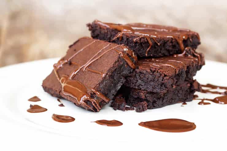 Prepare um delicioso brownie de chocolate SUPER RÁPIDO