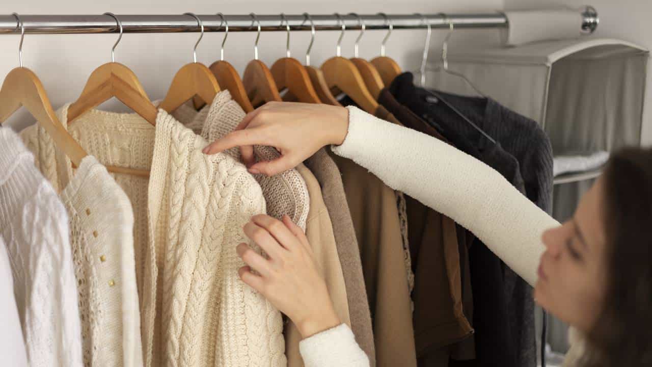 7 erros cruciais que você deve evitar ao guardar suas roupas