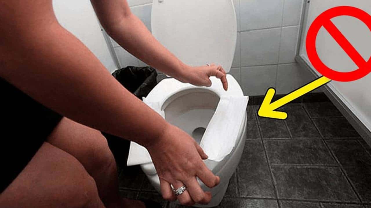 NUNCA coloque Papel higiênico para sentar no VASO SANITÁRIO de banheiros públicos?