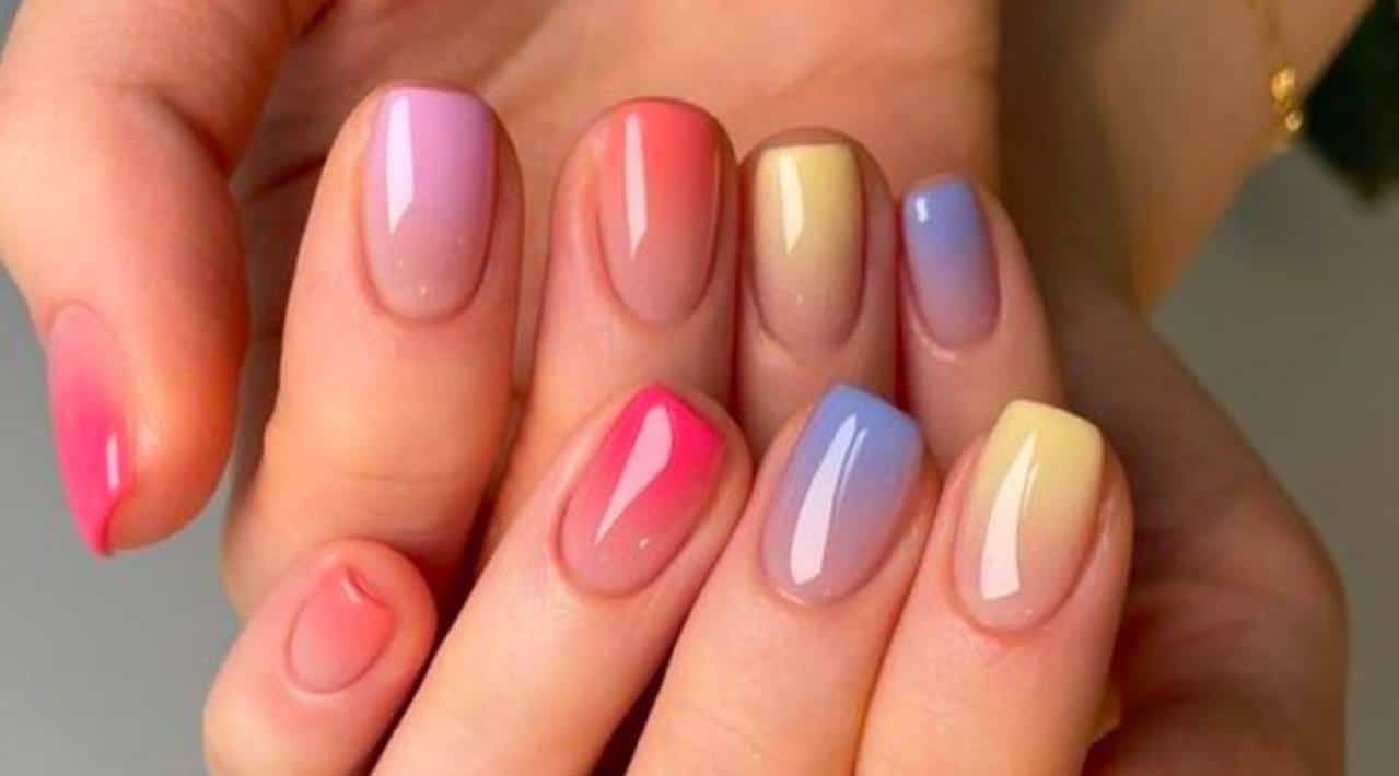 5 Designs de Unhas com efeito algodão doce para uma manicure jovial