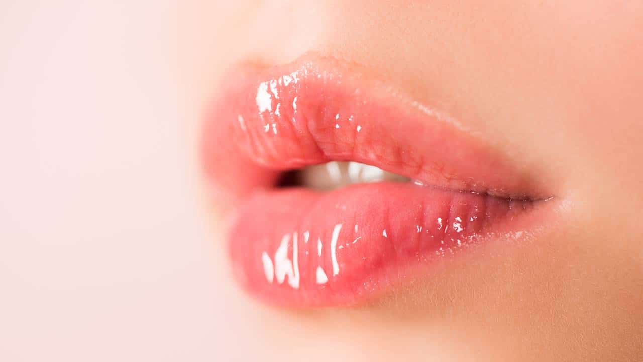 Remédios caseiros para lábios MAIS GROSSOS e sensuais sem Botox