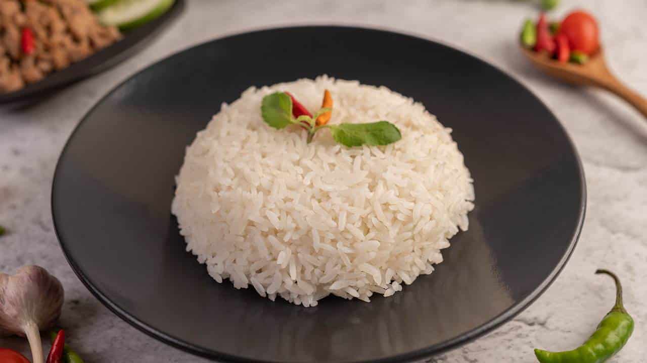 Como fazer o arroz branco cozido perfeito