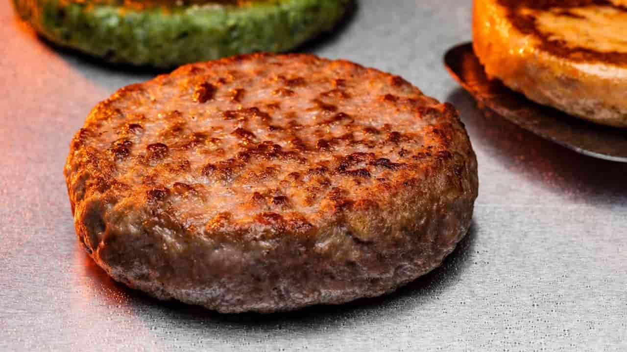 Hambúrgueres de carne caseiros: Uma receita fácil e deliciosa