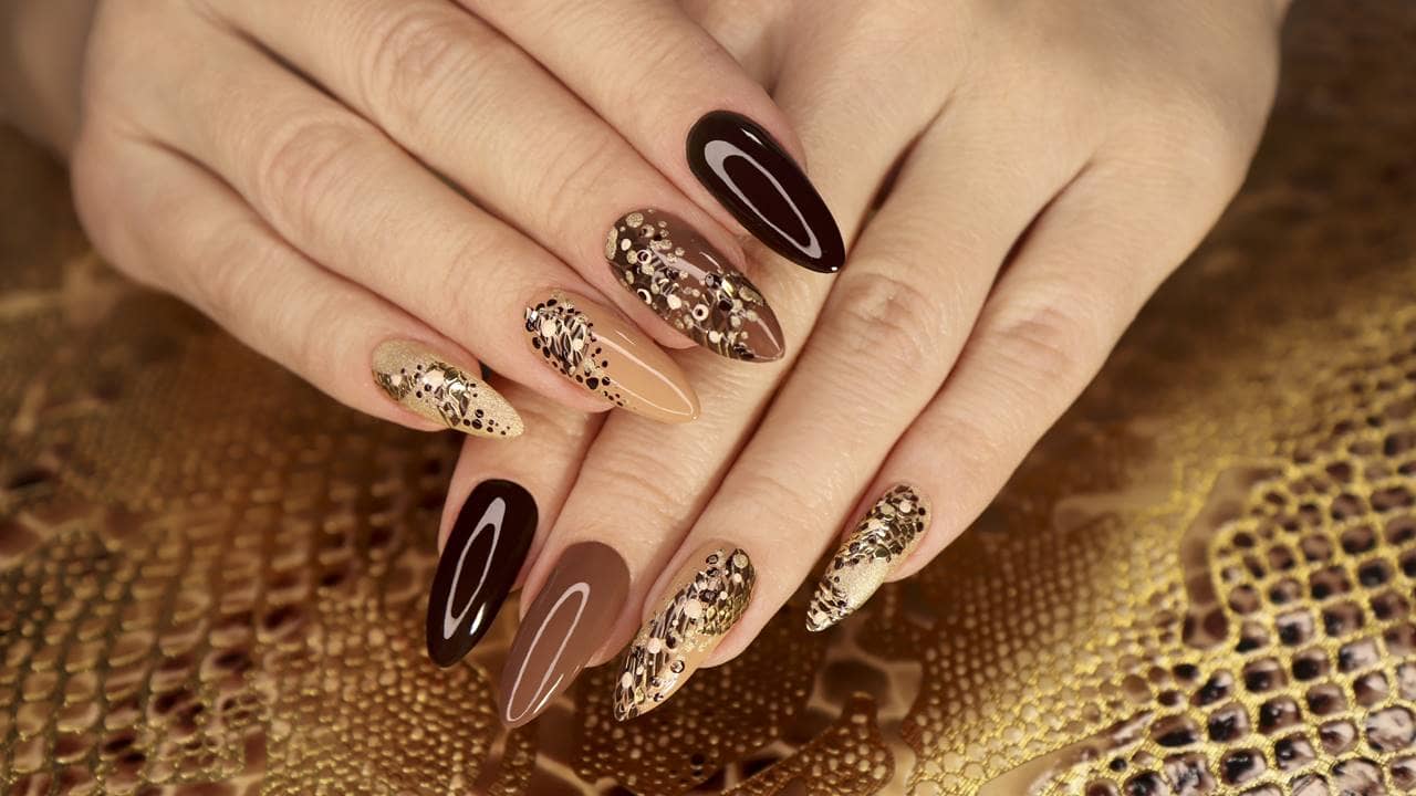 UNHAS ELEGANTES E LINDAS 4 designs para usar depois dos 45