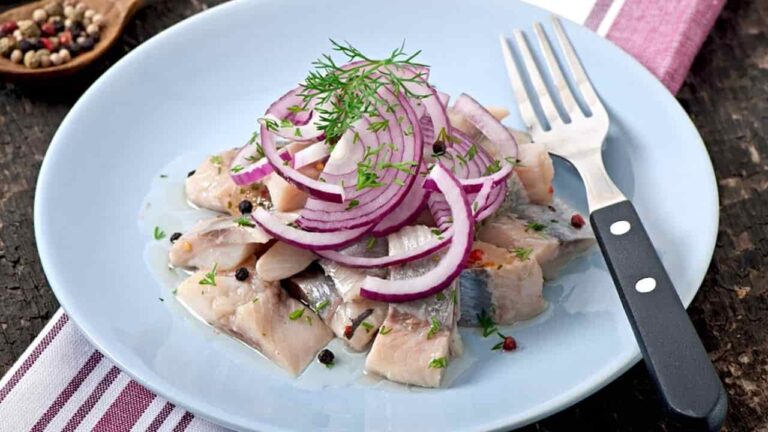 Veja como esta receita de atum acebolado é PERFEITA
