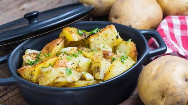 Receita de batatas com alho e limão: Uma combinação surreal