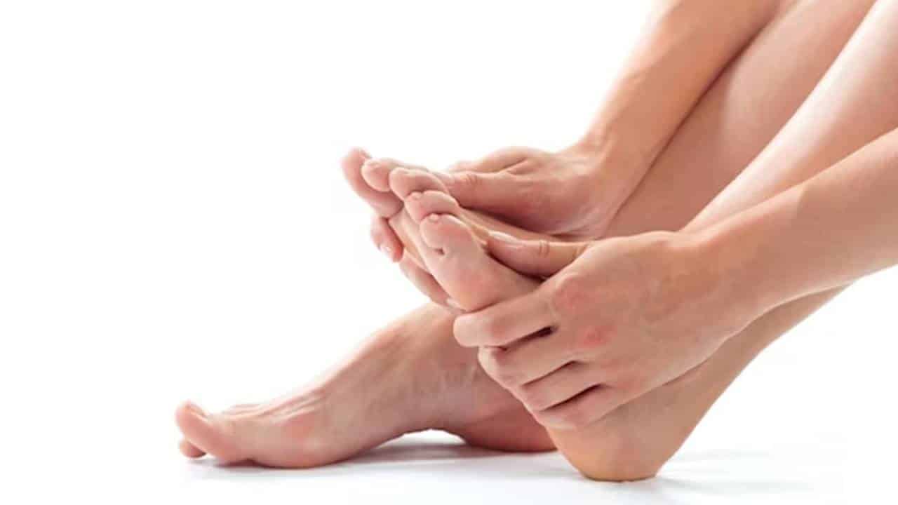 Como remover calosidades nos pés de forma rápida e fácil?