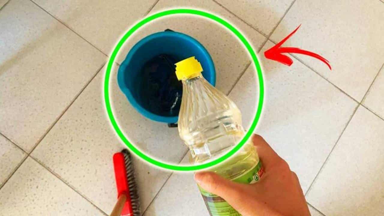 Pisos limpos: prepare este poderoso detergente natural contra sujeira em 2 minutos
