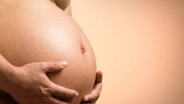 Os 4 melhores óleos antiestrias para a gravidez