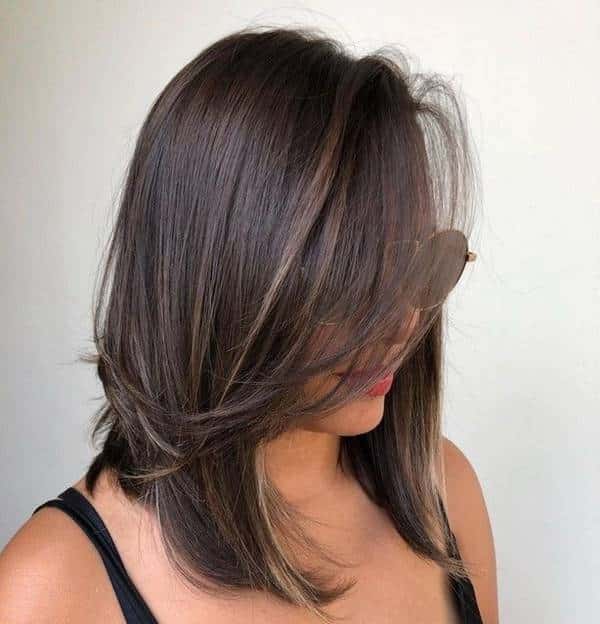 Corte de cabelo Bob Assimétrico